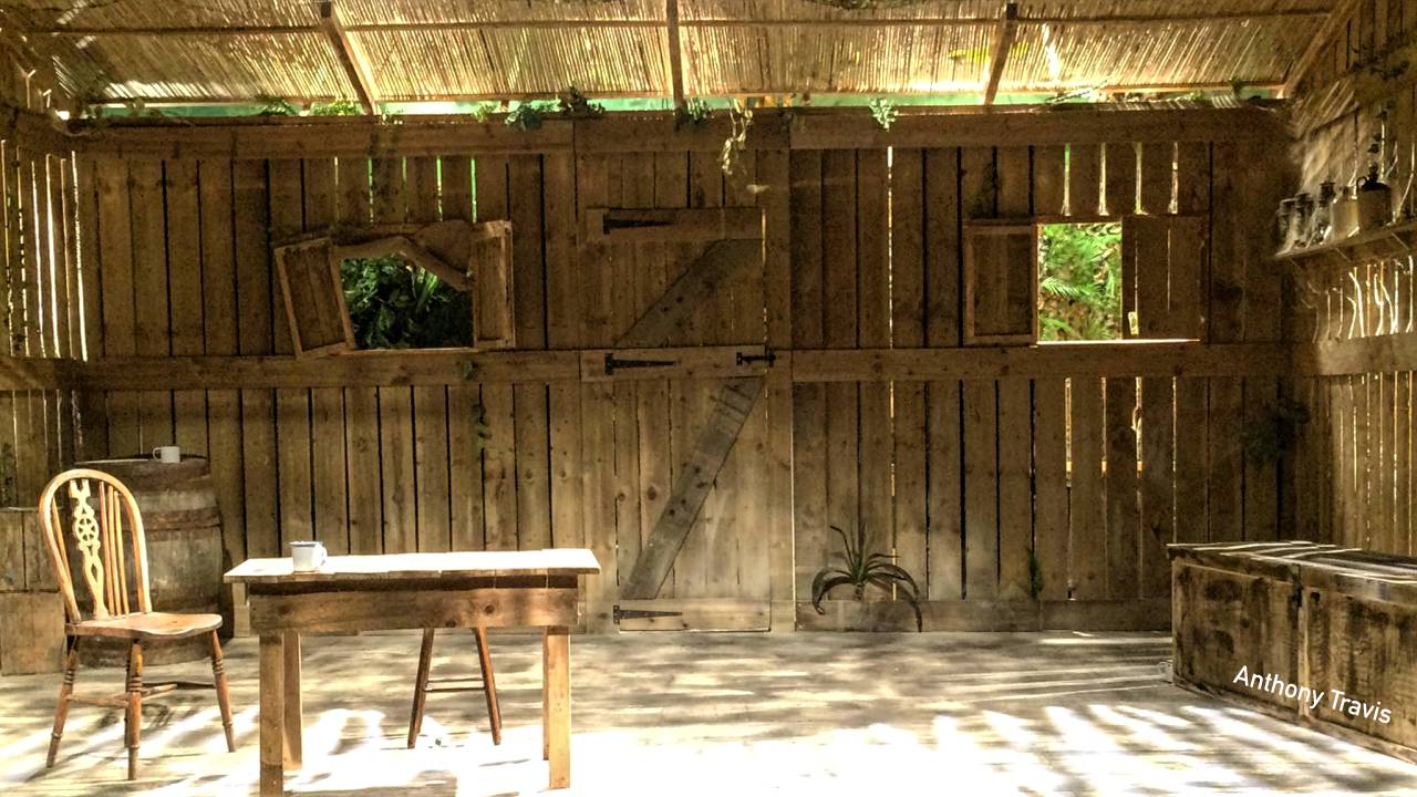 The set: an abandoned hut in the Malaysian jungle